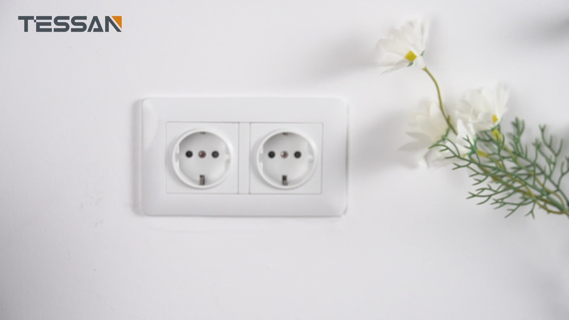 7 in 1 US to Europe Adapter